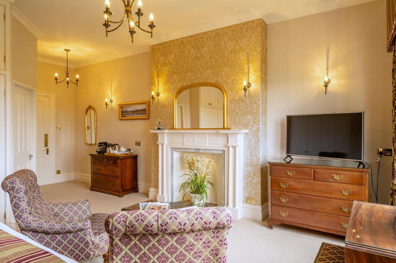 林德思·费尔乡村别墅酒店（Lindesh Fell Country House Hotel Hotel Bowness-on-Windmere）
